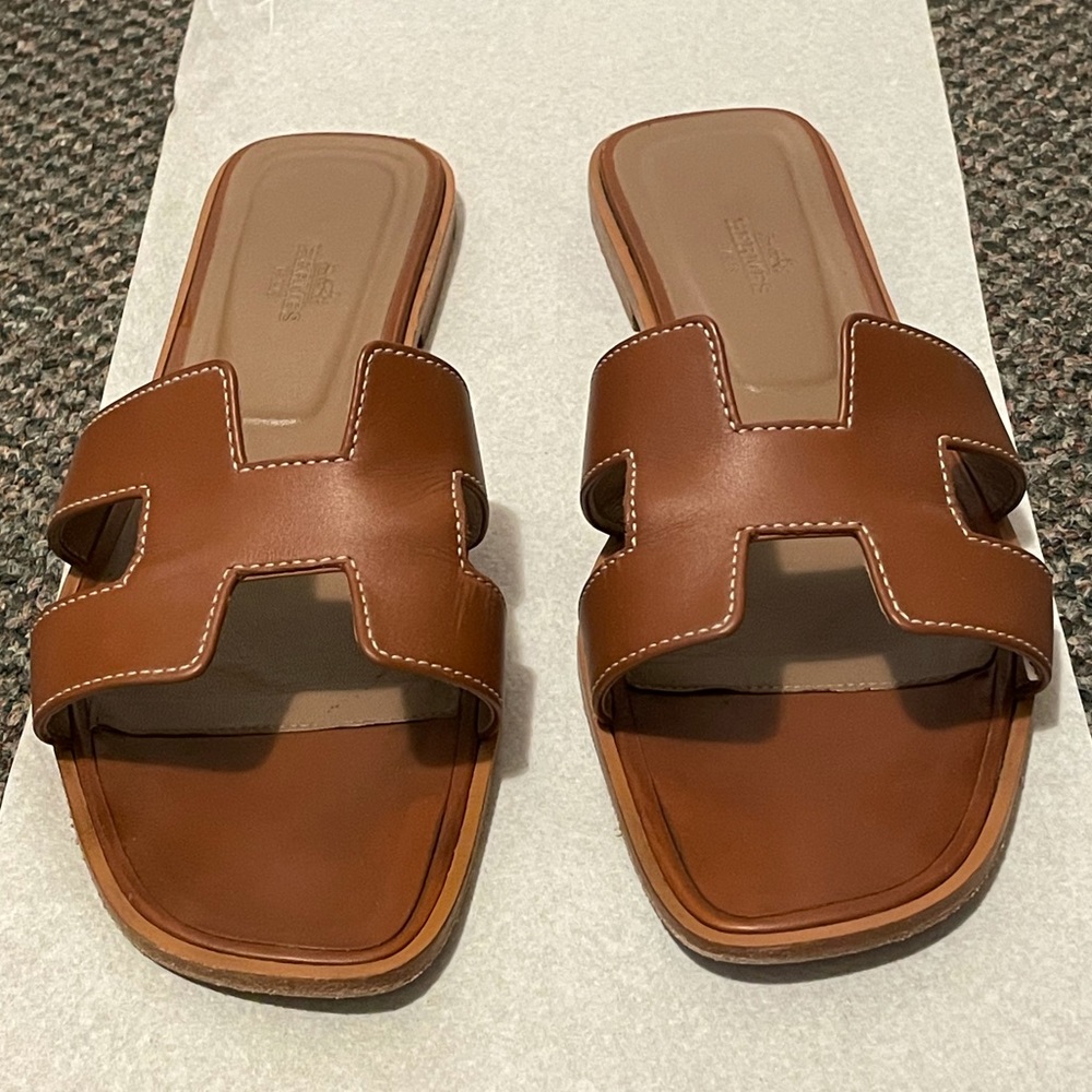 Hermes Oran Sandals (Size EU 39.5)